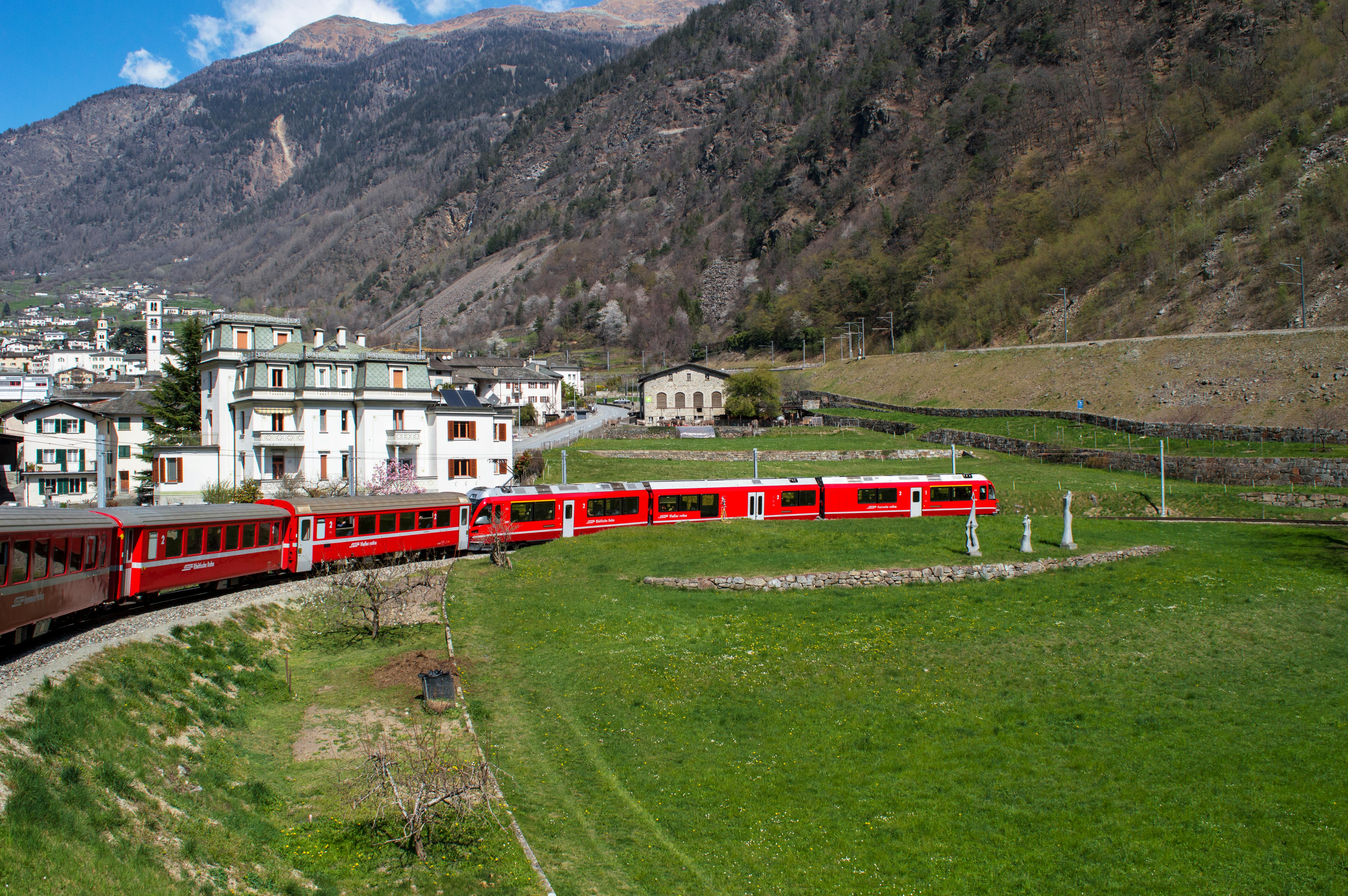 Best Scenic Train Rides in Switzerland : Glacier Express vs Bernina Express & More
